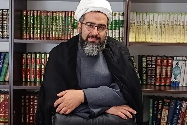 رسانه می‌تواند زمینه‌ساز تظاهر باشد؛سیاستمدار مؤمن باید از ریا بپرهیزد