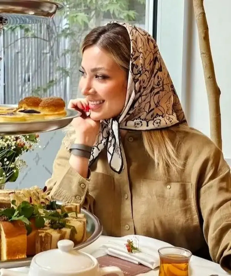 مینا مختاری