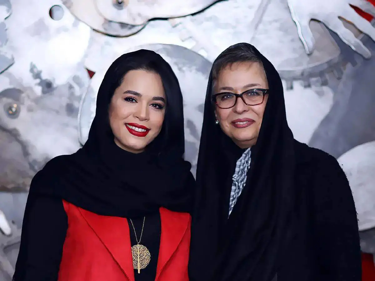 ملیکا شریفی نیا