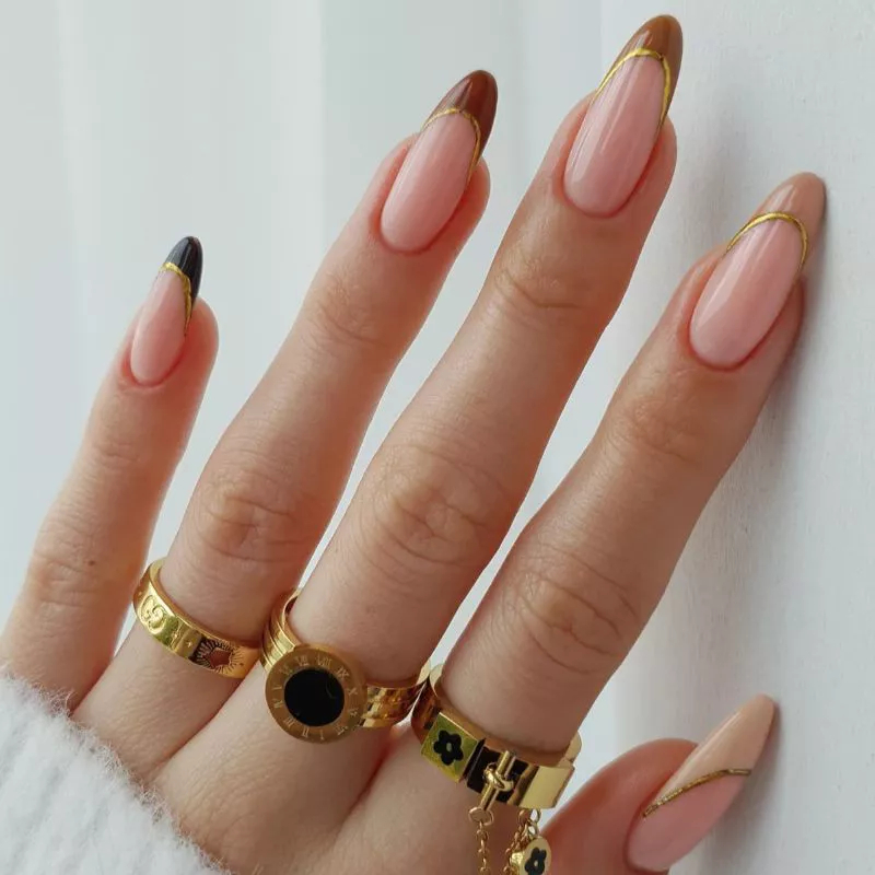 مدل ناخن فرنچ قهوه ای