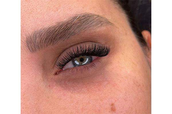 اکستنشن مژه سه بعدی یا والیوم
