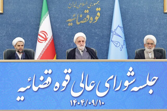 اخبار سیاسی ۱۰ آذر؛ توصیه پزشکیان به والدین/انتقاد اژه‌ای از انقلابی‌های دوآتشه/تاکید قالیباف بر کنشگری زنان