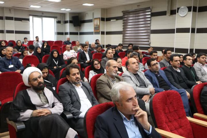 دیگر نمی‌توان به دولت برای اشتغال تکیه کرد؛ دانشجویان کارآفرین شوند
