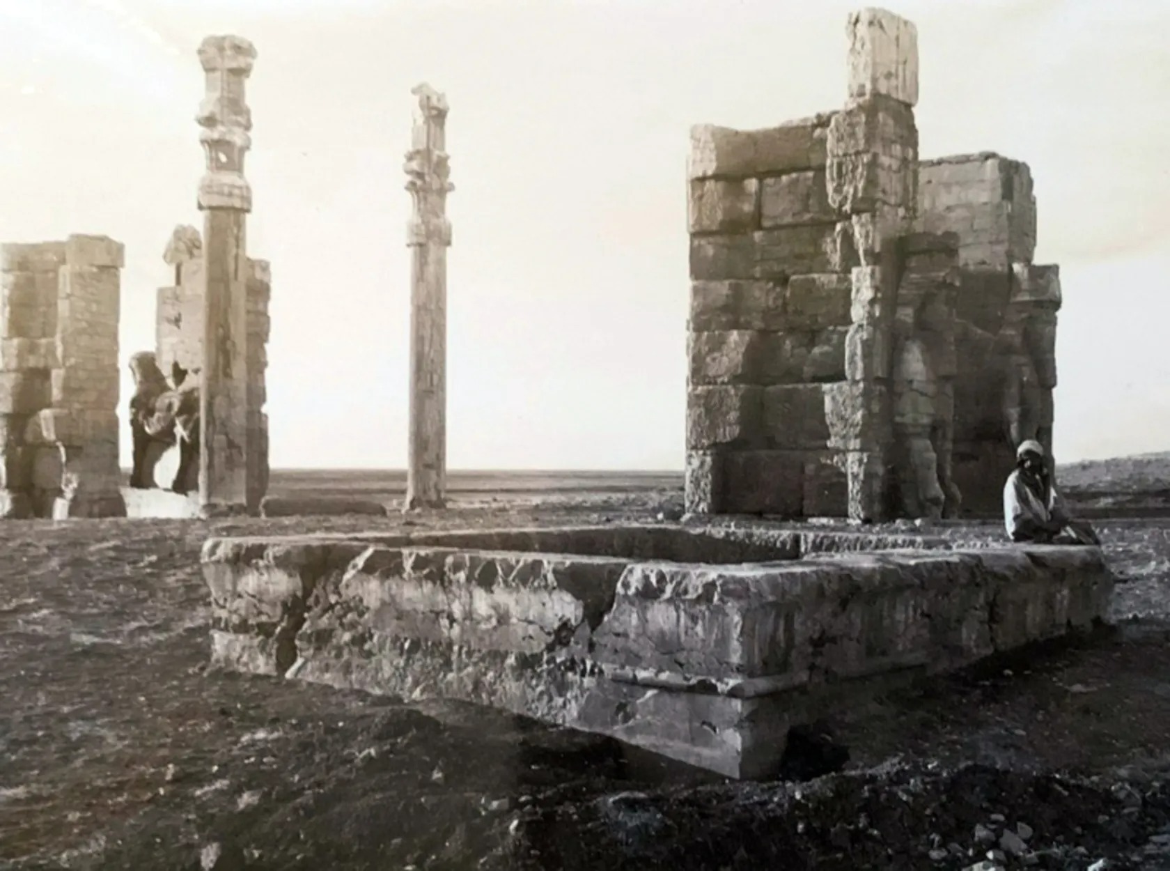 دروازه ملل ۱۰۰ سال پیش