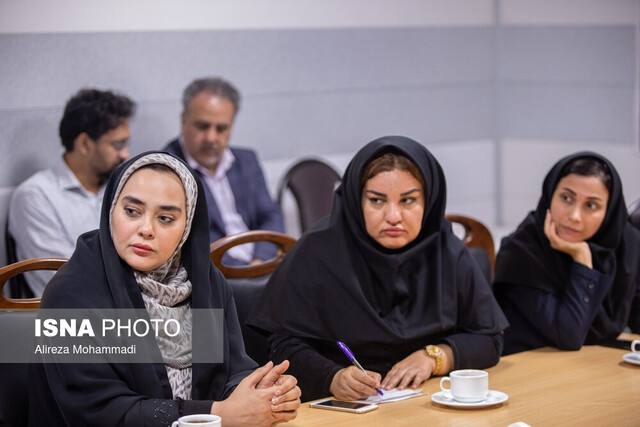 برنامه گسترش دامنه ارتباط با دانشگاه برای حل چالش‌های استان/آموزش استادشاگردی را دنبال کنیم