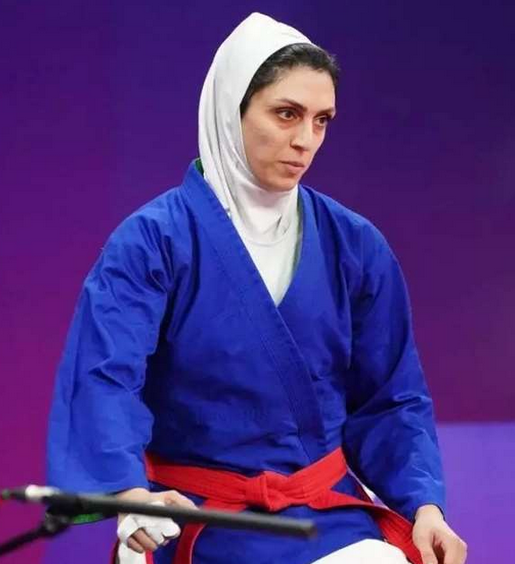 دنیا آقایی