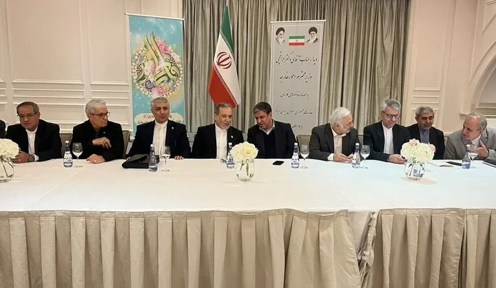 نشست استاندار اردبیل با وزیر امور خارجه در سفر به جمهوری آذربایجان