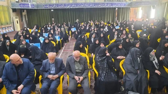 حسینیه ثارالله میزبان مادران و همسران شهدا بود