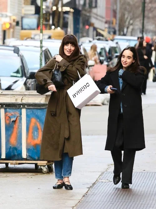 پالتوی بلند داکوتا جانسون
