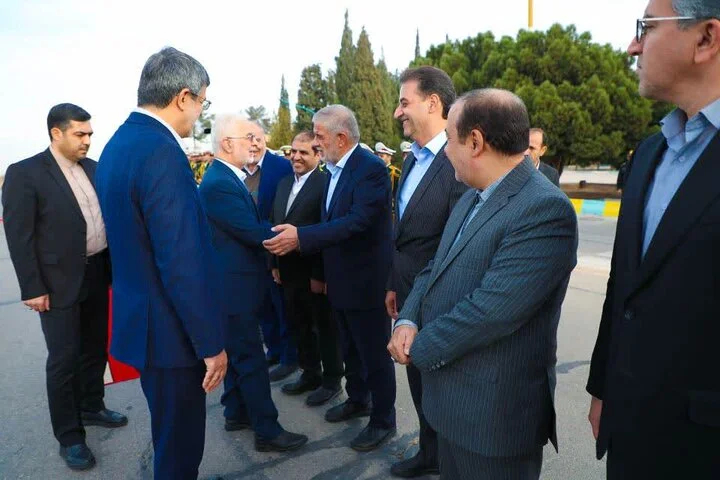 وزیر کشور برای بهره‌برداری از چند پروژه عمرانی و صنعتی وارد یزد شد