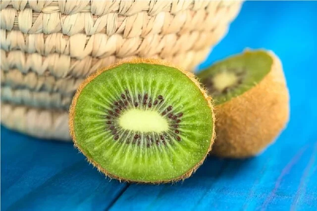 میوه‌ای که موجب افزایش ویتامین C پوست می‌شود