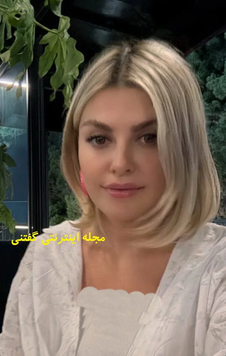 چهره شاریس نایب بیرون از فیلم مرد عینکی 1