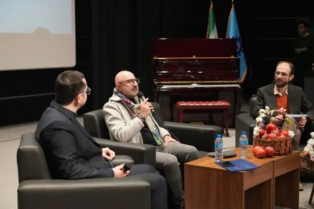 دانشجویان دانشگاه علم و صنعت به پیشواز یلدا رفتند
