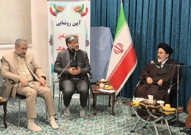 مجموعه‌های فرهنگی در قالب یک جبهه منسجم در مقابل دشمن وارد میدان شوند