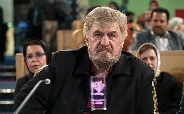 2083859_142