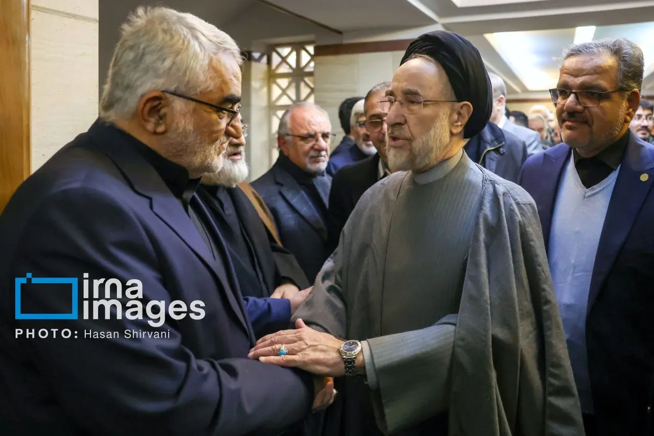 تصاویر: مجلس ترحیم اشرف بروجردی
