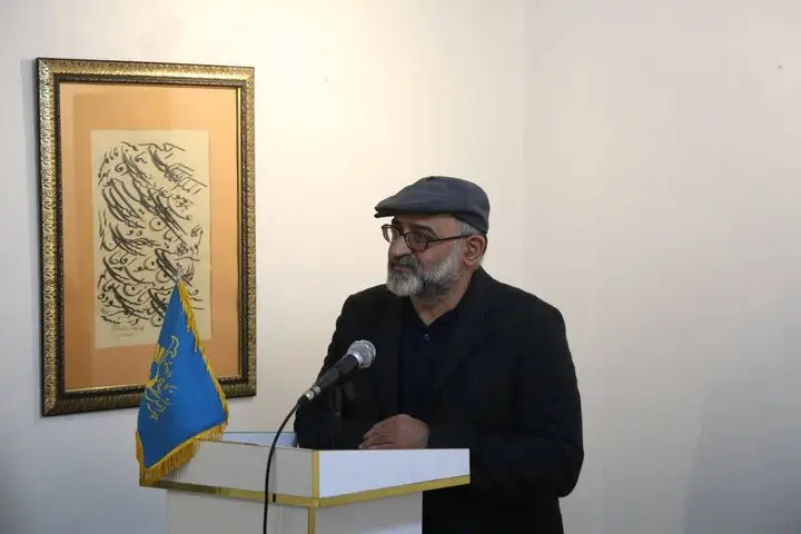 رونمایی «کفترهای سُرخِ پاپَر»؛ داستانی از رنج، طنز و جهان ذهنی نویسنده