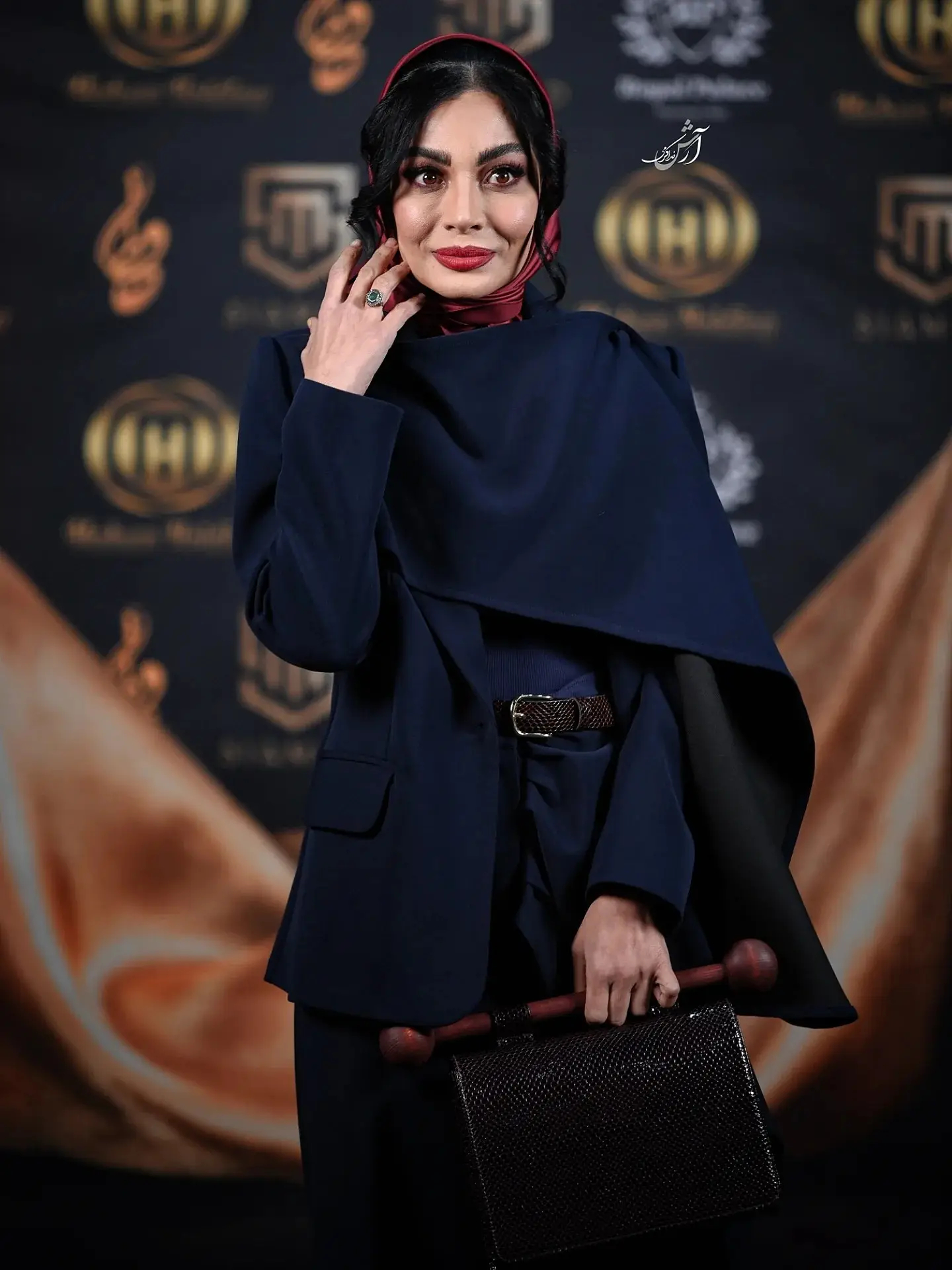 صحرا اسداللهی در جشن حافظ