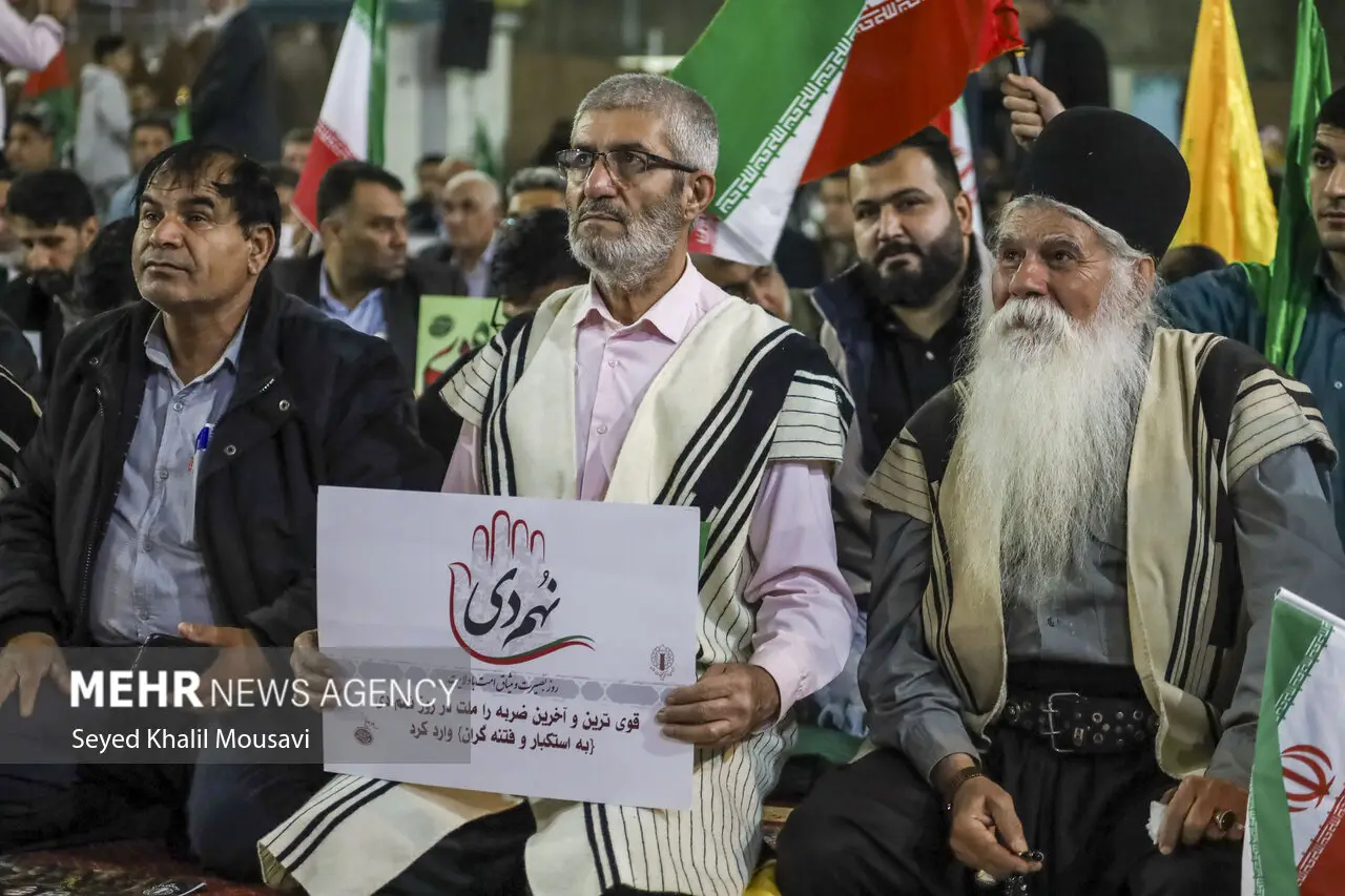 ۹ دی؛ روز اتمام حجت ملت با فتنه‌گران و تجدید بیعت با رهبری