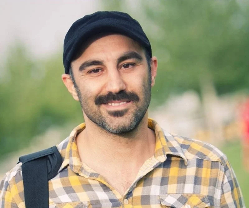 جوانی محسن تنابنده