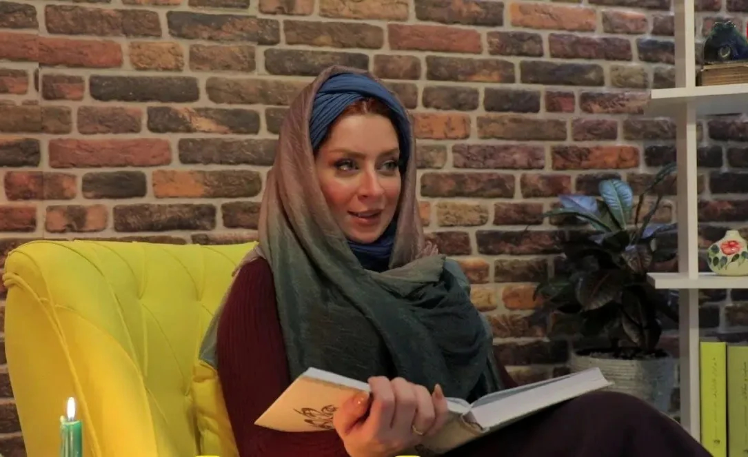 ماندانا سوری هنر⁩