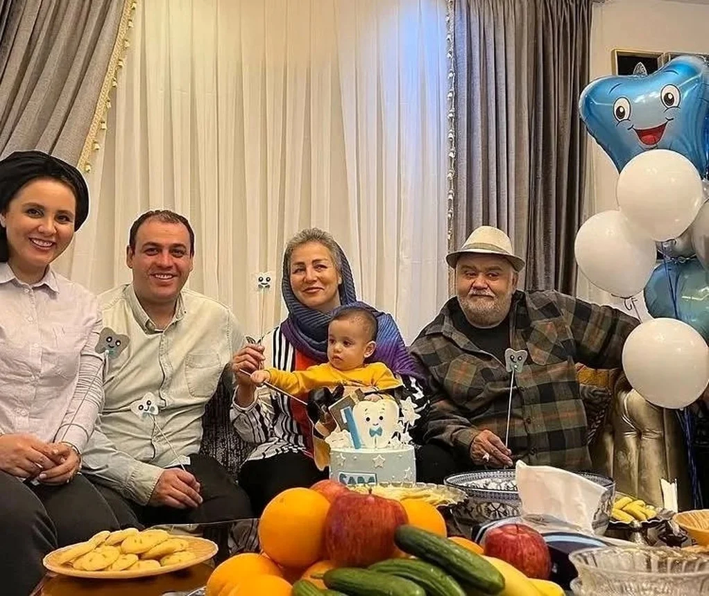 نوه اکبر عبدی