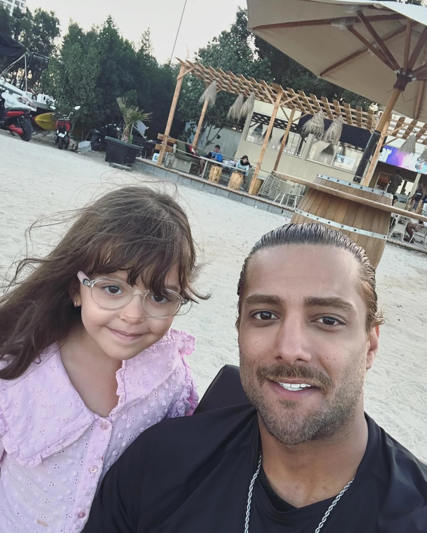 بیوگرافی السا امین بازیگر خردسال نقش آوا در سریال نیم‌رخ