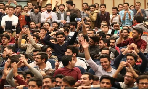 آغاز ثبت‌نام جایزه «جوان سال ۱۴۰۴» از اول دی؛ فرصتی طلایی برای جوانان سراسر کشور!