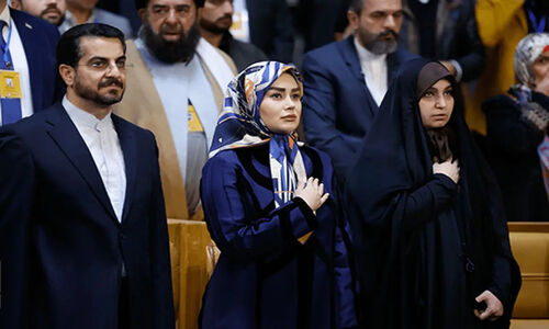 حضور خاص آرزو احمدوند در آیین پایانی جایزه جهانی امام خمینی؛ لحظه‌ای که همه نگاه‌ها را جذب کرد