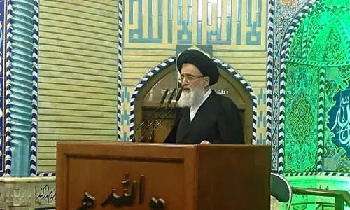 خطیب جمعه یزد هشدار داد: خوداتکایی تنها راه مقابله با توطئه‌های جهانی است!