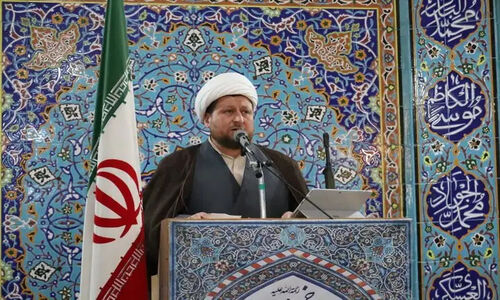 امام جمعه میامی: امضای مکانیسم ماشه خیانتی بی‌سابقه به منافع ایران!