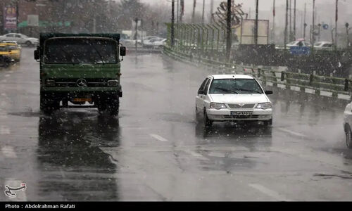 انسداد محورهای حیاتی جنوب کرمان به‌خاطر بارش‌های شدید؛ رانندگان مراقب باشند!