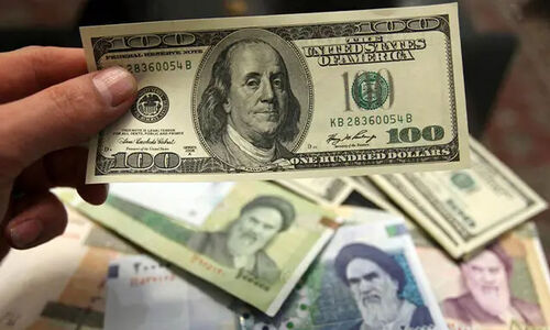 قیمت دلار امروز شنبه ۲۹ آذر/ دلار ۶ هزارتومان جابه‌جا شد