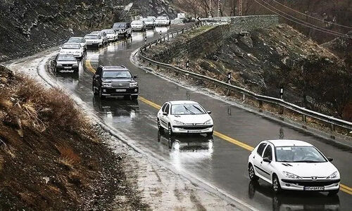 بارش‌ها در اصفهان ناگهان متوقف شد؛ مه غلیظ گردنه‌های کوهستانی را فرا گرفت!