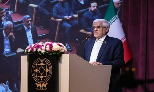 عارف هشدار داد: تورم تصمیمات، دروازه فساد در بازار سرمایه باز می‌شود!