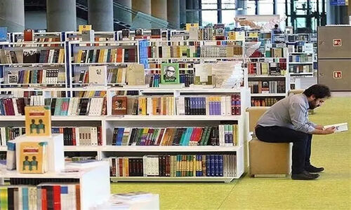 کاهش ۳۰ درصدی واردات کاغذ؛ تهدیدی جدی برای بازار نشر ایران؟