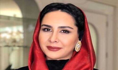 سارا والیانی بازیگر نقش آسیه در سریال گیلدخت به وقت ۳۸ سالگی در آغوش پسرش