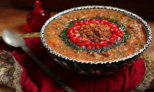 آش انار یزدی؛ داروی غذایی شب یلدا با طعمی که هرگز فراموش نمی‌کنید!