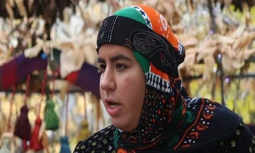 جشن تولد ساده و خلوت مادر جوان صهبا شرافتی، روناک سریال نون خ / چقدر شبیه مامانشه+عکس