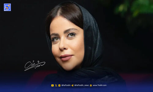 الهام اخوان با چیدمان دلبرانه میز یلدایی و لباسی شیک نگاه‌ها را خیره کرد