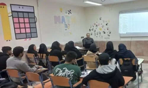 دشتی‌زاده از برگزاری کلاس‌های ویژه کنکور در خارگ خبر داد؛ فرصتی طلایی برای دانش‌آموزان جزیره