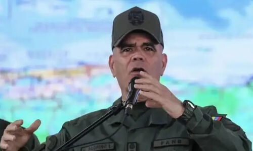 وزیر دفاع ونزوئلا: در جنگ تمام‌عیار با تهدید و دروغ‌های آمریکا هستیم!