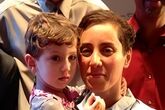 (ویدئو) یادی کنیم از آخرین حرف‌های جگرسوز نابغه ریاضی ایران به دخترش آنا؛ مریم میرزاخانی: «دنیا از تو نمی‌پرسد حالت خوب است یا نه…»