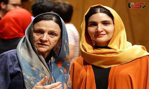 گلاب آدینه با لباسی قرمز در جشن تولد ۱۸ سالگی؛ تصویری پر از خاطره و حسرت ۵۶ ساله