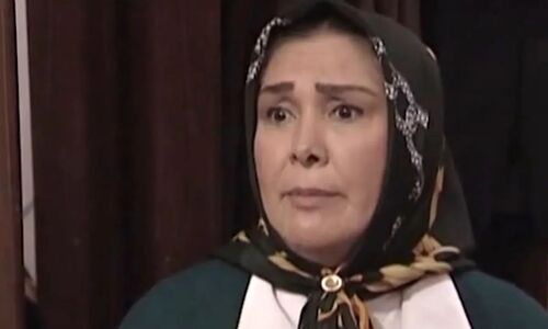 عکس| تونل زمان ؛ آفرین عبیسی «زری مامان» سریال روزگار قریب در ۱۹سالگی در اولین فیلمش قبل از انقلاب؛ سال ۱۳۴۹