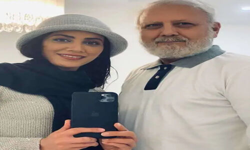 بیوگرافی و زندگی شخصی مونا فرجاد و همسرش+ عکس پدر و مادر واقعی
