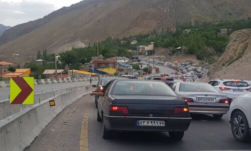 ترافیک سنگین جاده هراز؛ مسیر شمال به جنوب به‌صورت یکطرفه بسته شد!