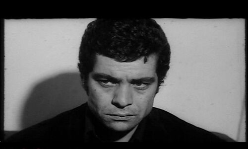 تصویر نادر بهروز وثوقی کنار خودروی خاص دهه ۵۰ که هرگز ندیده‌اید!