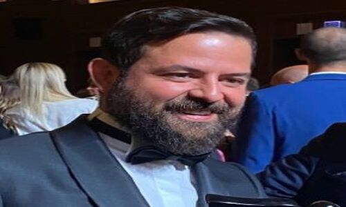 چهره‌های مشهور ایرانی که امروز ۸ آذر تولد یا بدرود حیات گفتند؛ رازهای زندگی هومن سیدی و دیگران