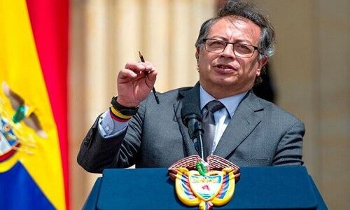 رئیس جمهور کلمبیا: توقف پروازها به ونزوئلا نقض قوانین بین‌المللی است